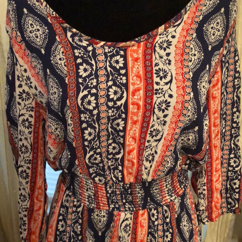 Beautiful Patterned Shift Dress - Picture 2 of 2
